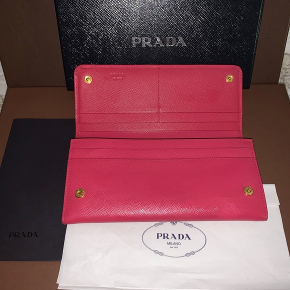 PRADA Saffiano ๐ฏ Authentic pink wallet - Picture 4 of 13